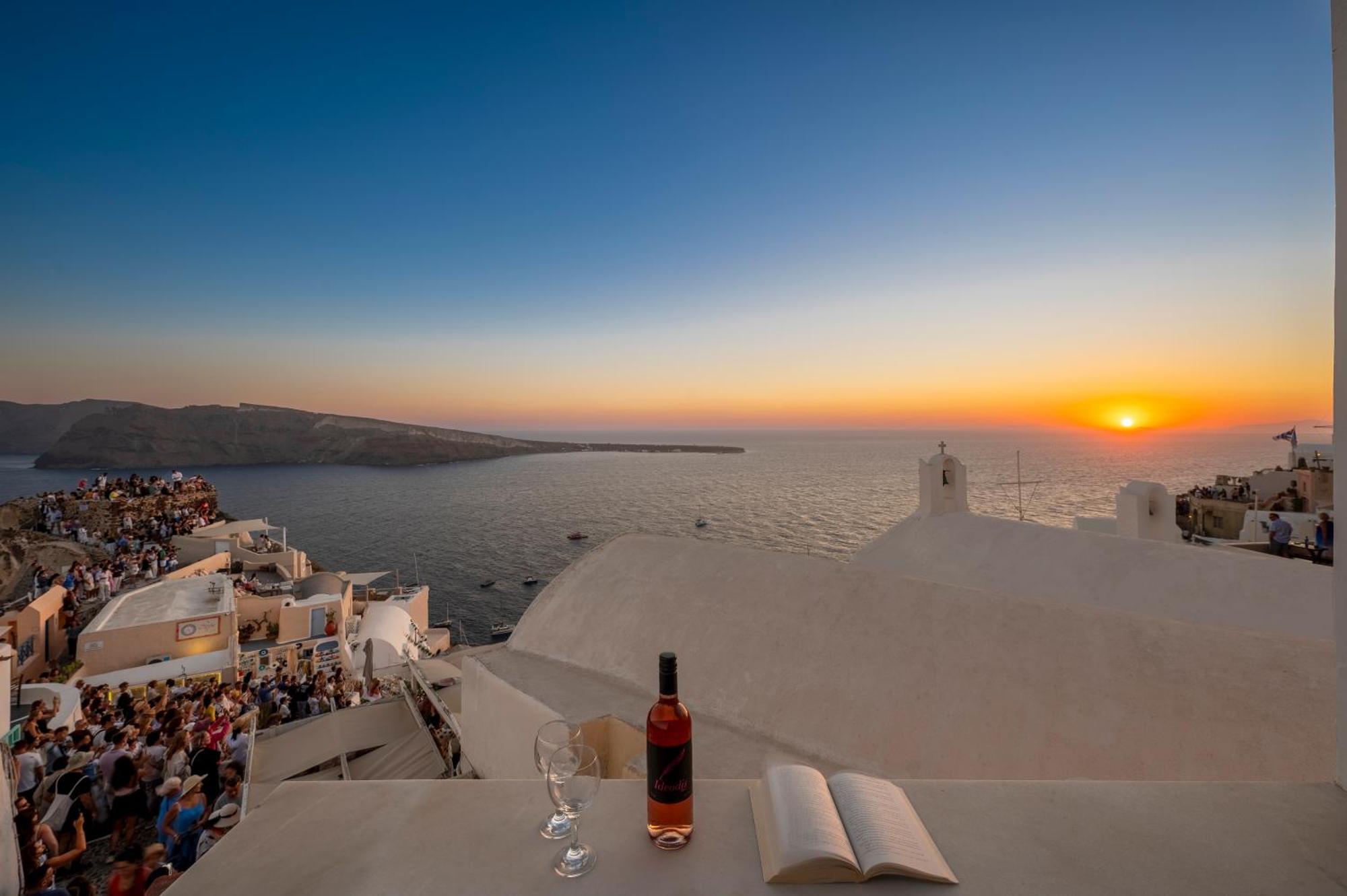 Sole D'Oro Sunset & Caldera View Grand Suite Oia  Bagian luar foto